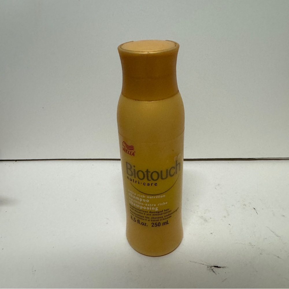 Wella Biotouch Extra Rich Nutrition Shampoo 8.5 OZ